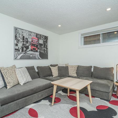 Central Edmonton Family Friendly Home Bagian luar foto