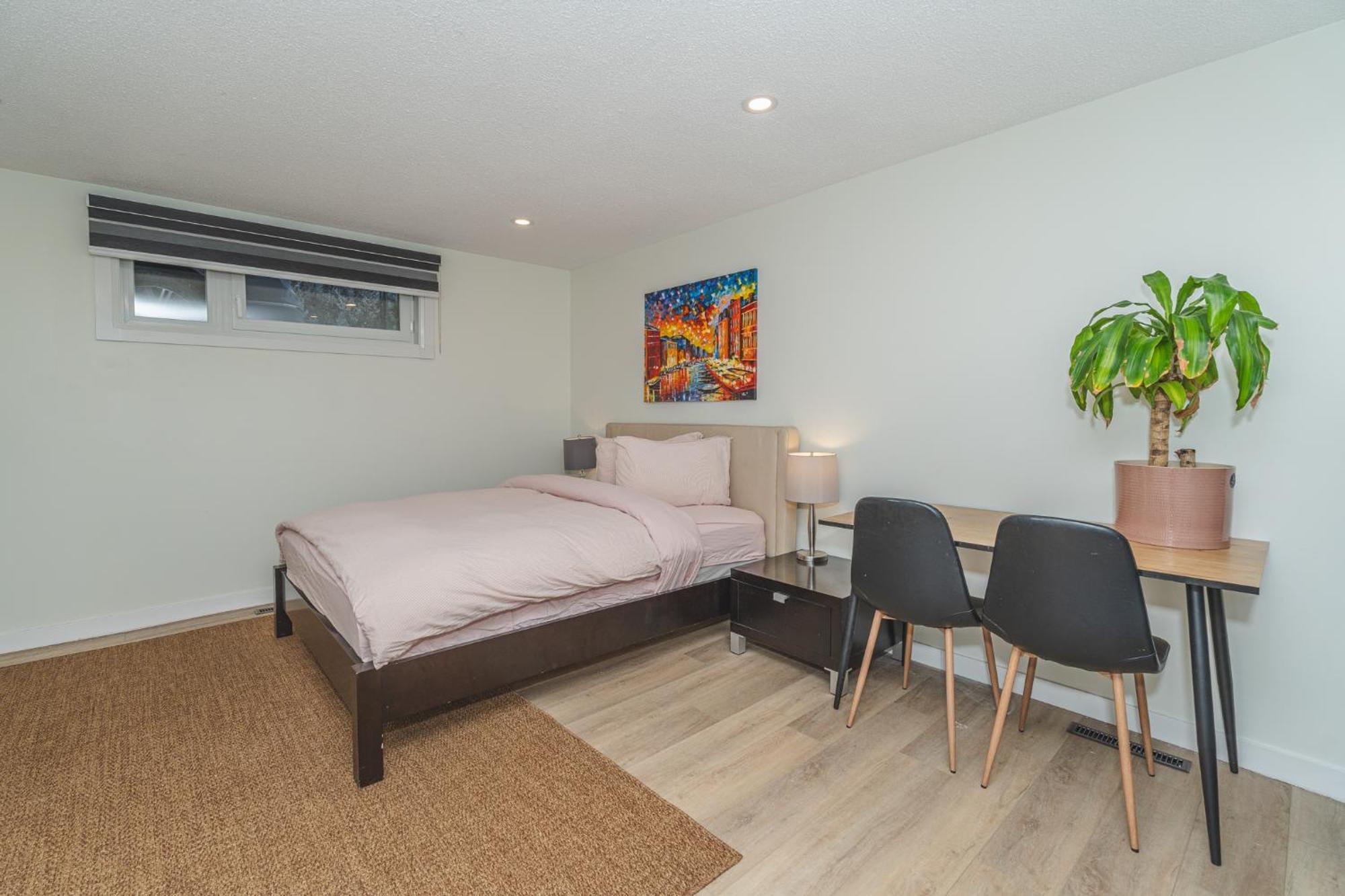 Central Edmonton Family Friendly Home Bagian luar foto