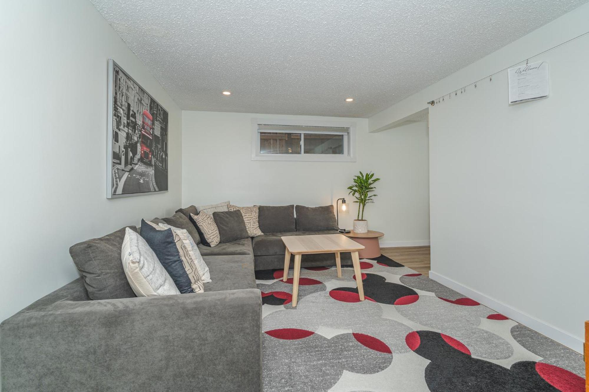 Central Edmonton Family Friendly Home Bagian luar foto